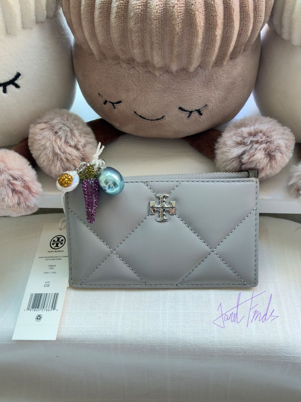 NWT 🍇 Tory Burch Kira Diamond Quilt Charm Leather Zip Card Case With Gray